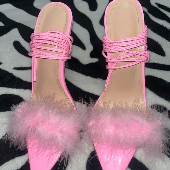 Pink tie up feather/fluffy slippers size 40/8.5 - Picture 2 of 4